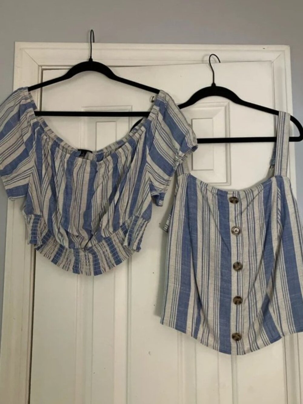 2 Torrid Sz 1 (14-16) Linen blend tops-off the shoulder & button-front tank cami